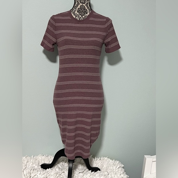 Gentle Fawn Dresses & Skirts - Women’s GENTLE FAWN Sheath Dress- XS